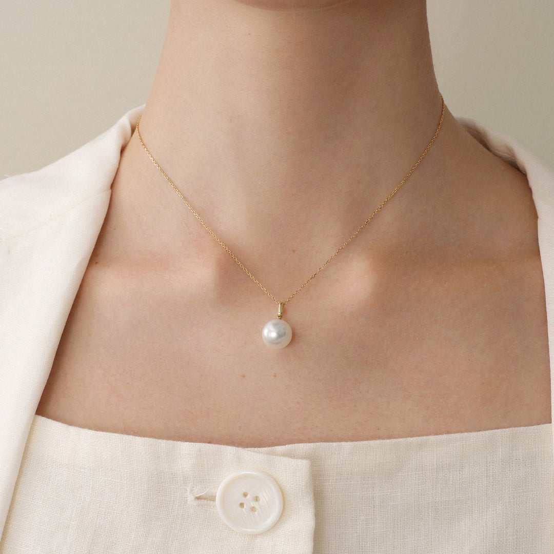 10 - 11mm Freshwater Edison Pearl 14K Gold Classic Buckle Pendant Necklace - HELAS Jewelry