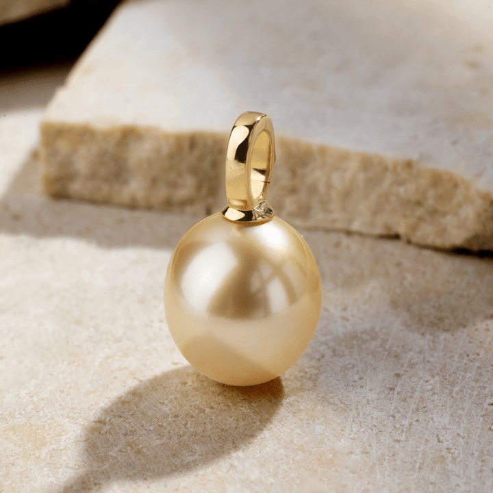 Teardrop - shaped Golden South Sea Pearl 18K Gold Simple Elegant Pendant Necklace - HELAS Jewelry