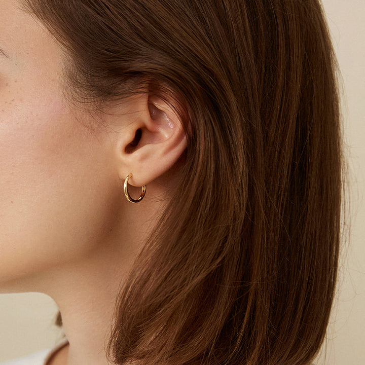 18K Solid Gold Polished Hoop Earrings