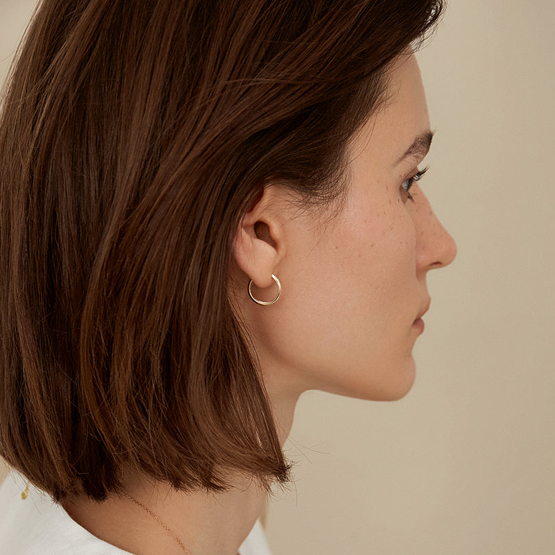 18K Solid Gold Polished Hoop Earrings