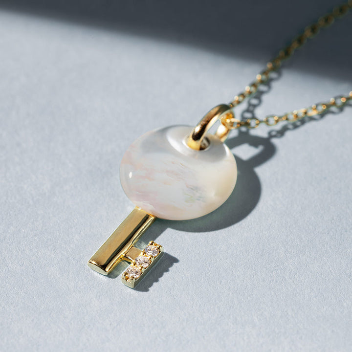 Mother of Pearl 18K Gold Diamond Key of Nature Necklace