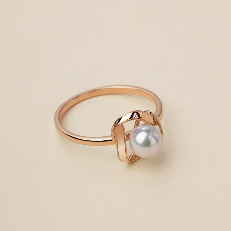 Akoya Pearl 18k Gold Camellia Design Ring