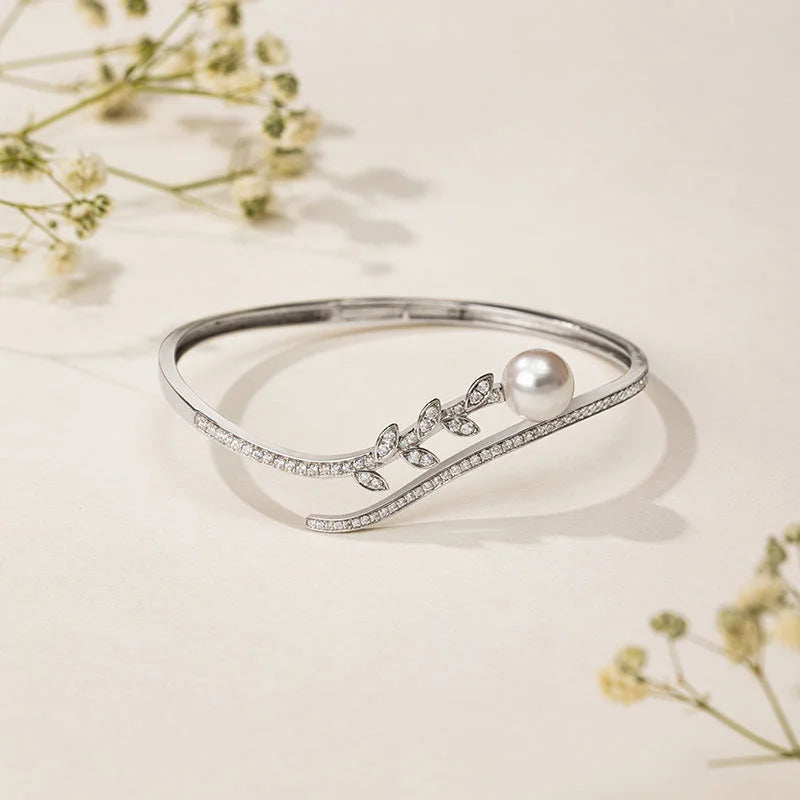 LOVE GROWS COLLECTION Akoya Pearl 18K Sycamore Leaves Bracelet LOVE GROWS COLLECTION Akoya Pearl 18K Sycamore Leaves Bracelet LOVE GROWS COLLECTION