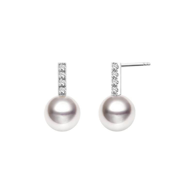 Akoya saltwater pearl and diamond earrings in 18K white gold from Melody Collection, featuring elegant semibreve design.