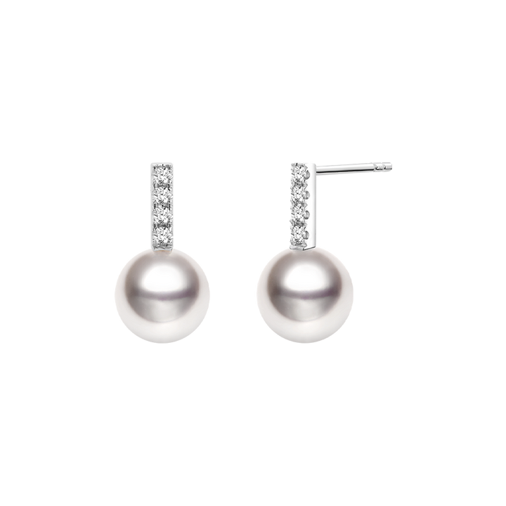 Akoya saltwater pearl and diamond earrings in 18K white gold from Melody Collection, featuring elegant semibreve design.