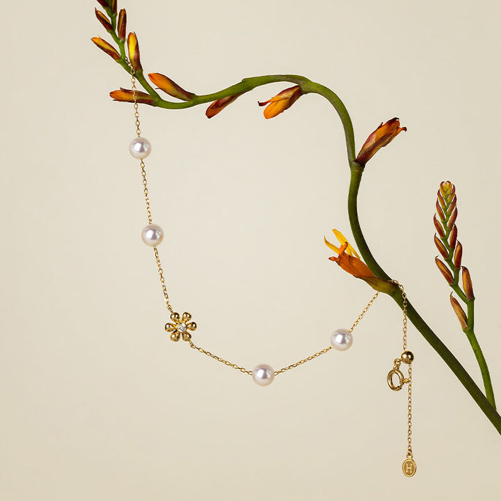 Akoya Pearl 18K Gold Diamond Flower Core Dainty Bracelet