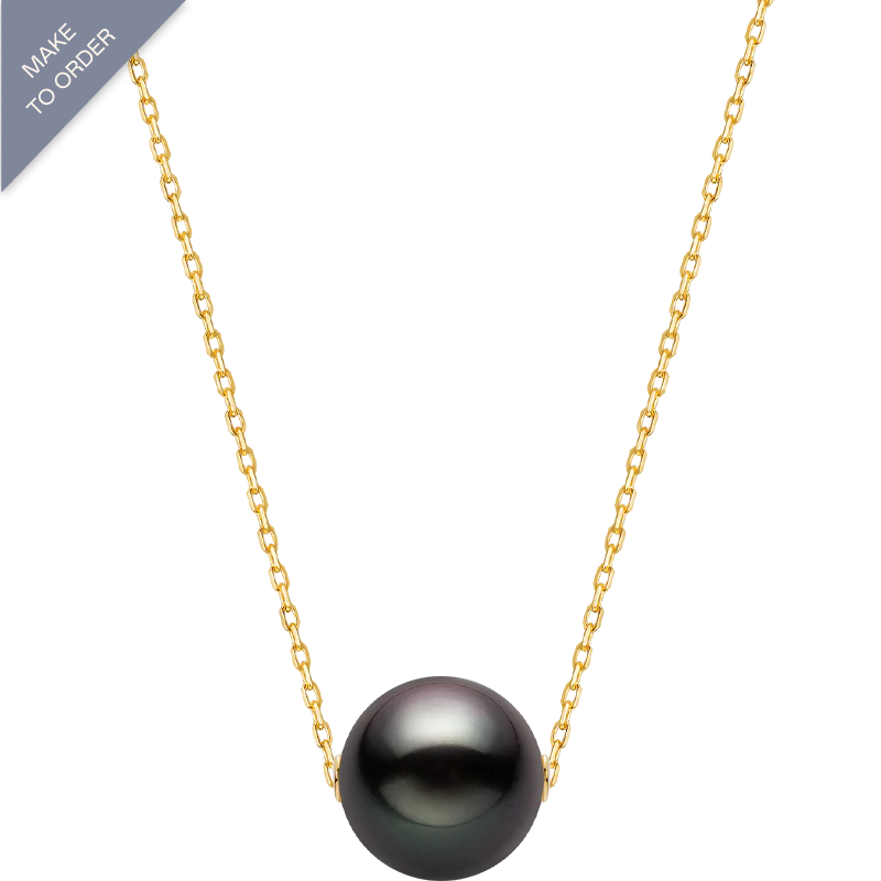 Tahitian pearl round pendant necklace featuring an 18K gold chain from Mystery Collection, showcasing a lustrous black pearl.