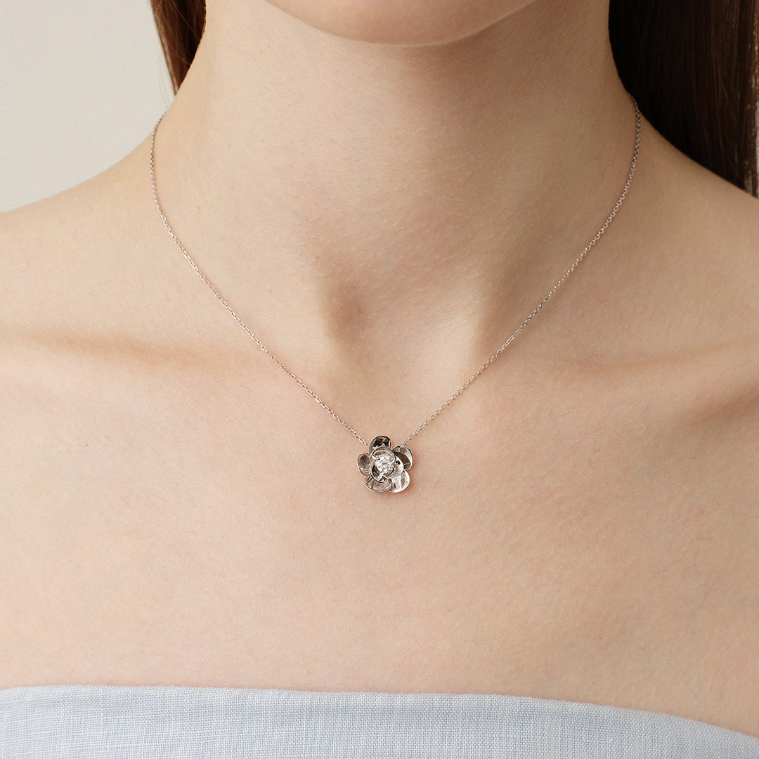 10K White Gold Lab-Grown Diamond Jasmine Pendant Necklace