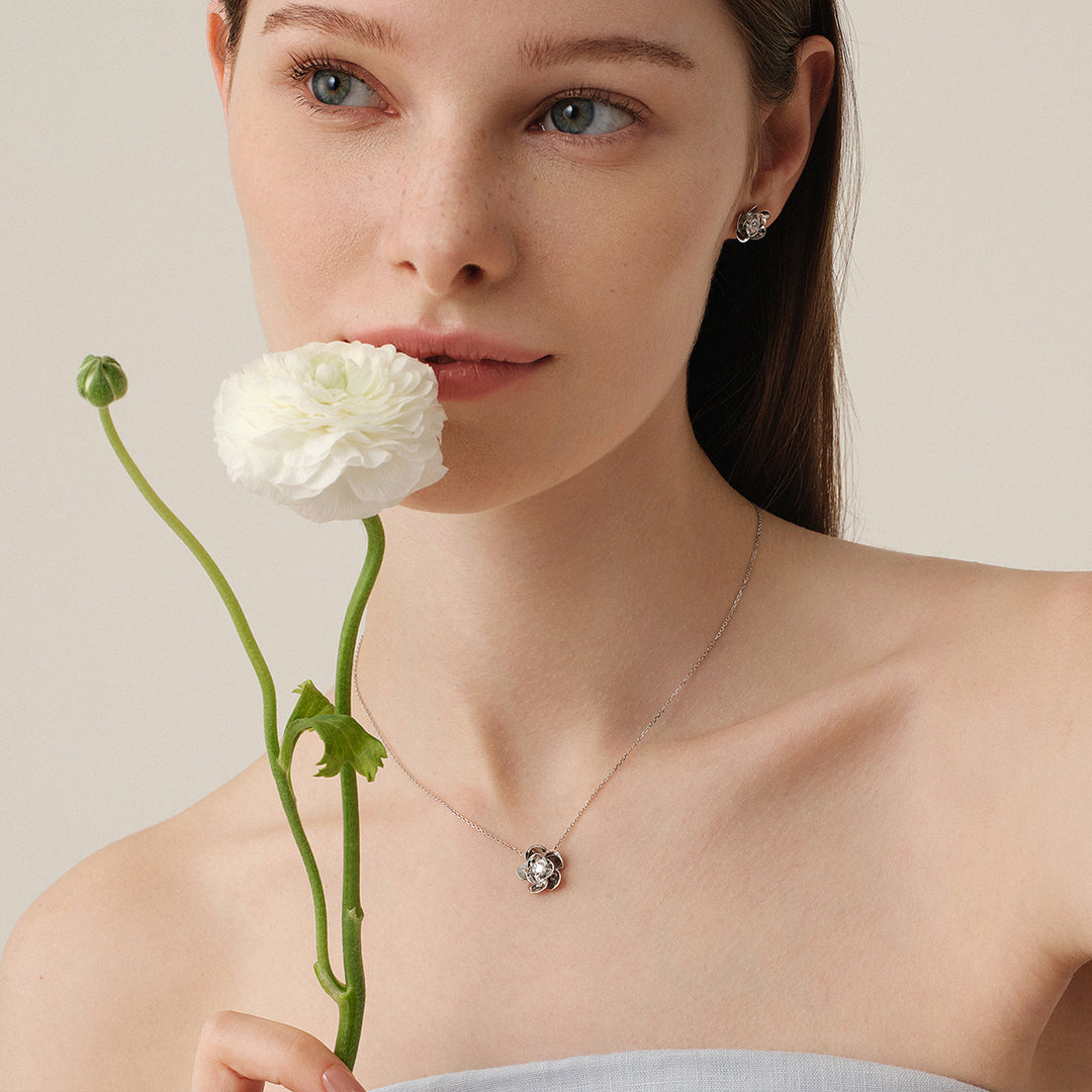 10K White Gold Lab-Grown Diamond Jasmine Pendant Necklace