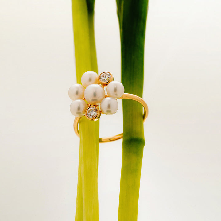 Freshwater Pearl 10K Gold Lab-Grown Diamond Dandelion Ring