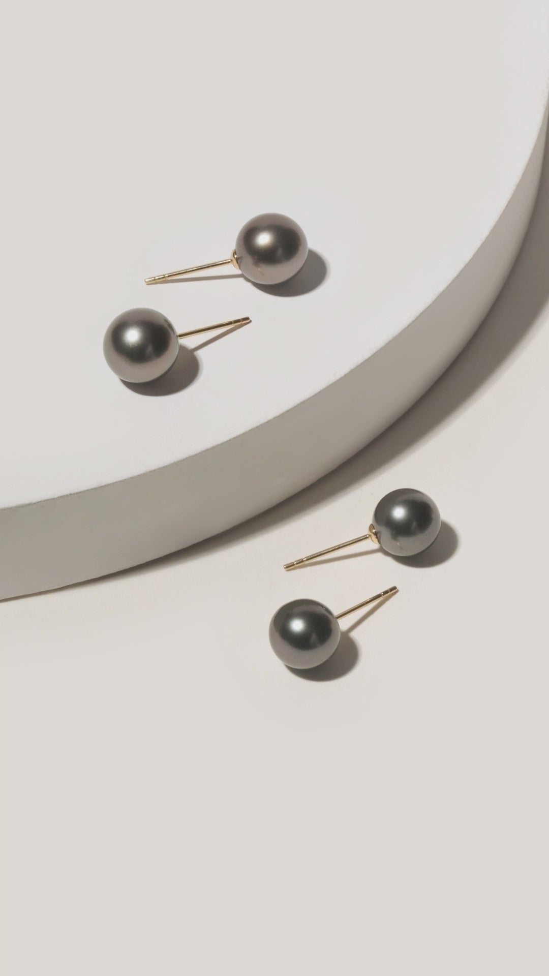 18K Gold Tahitian Pearl Classic Stud Earrings