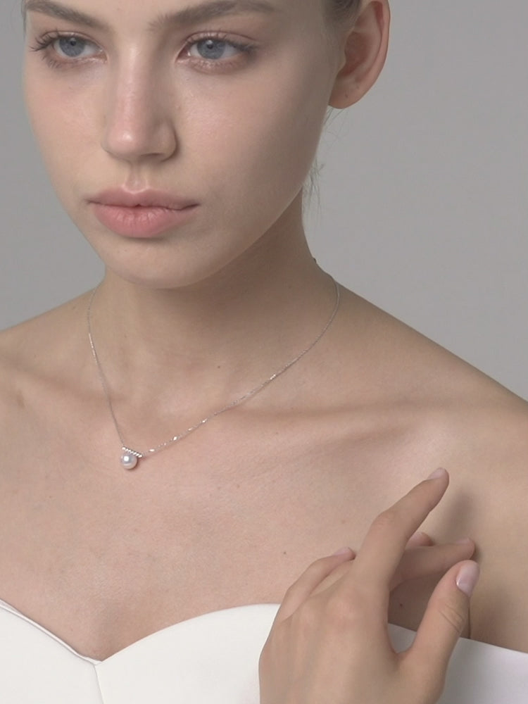 Akoya Saltwater Pearl 18K White Gold Commuting Diamond Necklace