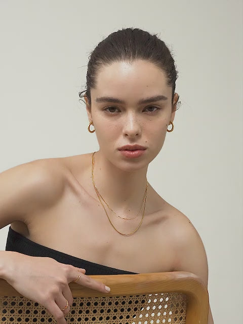 FINE LINE COLLECTION 18k Yellow Gold Square Herringbone Chain Necklace
