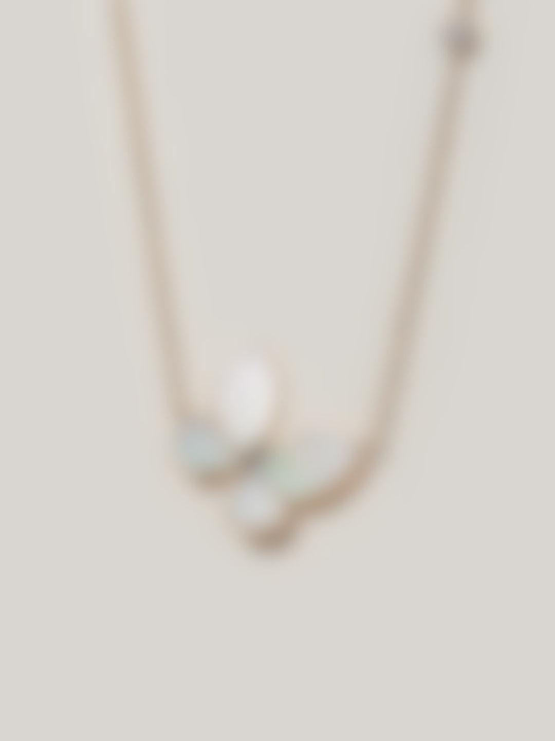 Mother-of-pearl 18K Gold Diamond Whole Butterfly Necklace
