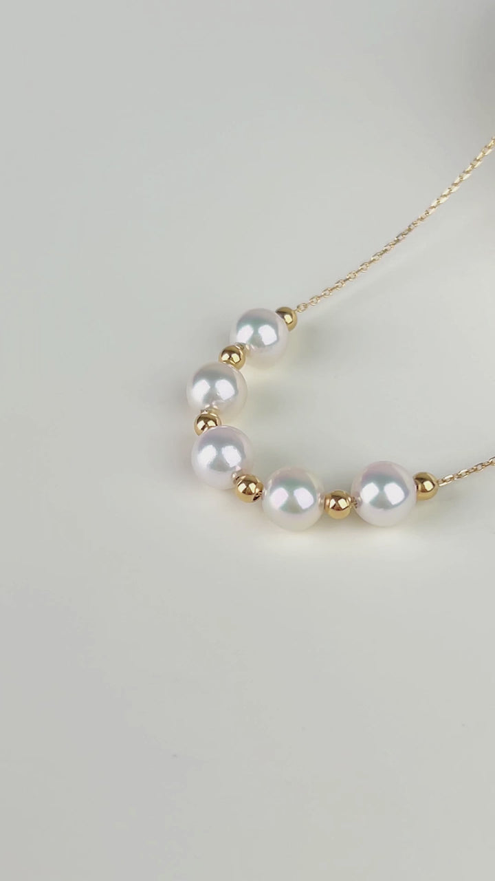Akoya 18k Yellow Gold Baby's Breath Smile Necklace