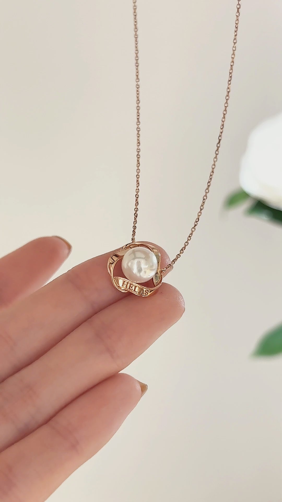 Akoya Pearl 18k Gold Camellia Design Necklace
