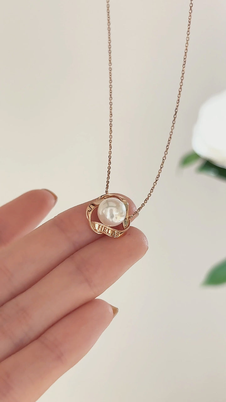 Akoya Pearl 18k Gold Camellia Design Necklace