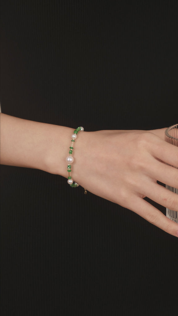 Freshwater Pearl Tsavorite Gold Vermeil Baby's Breath Bracelet in 925 Sterling Silver