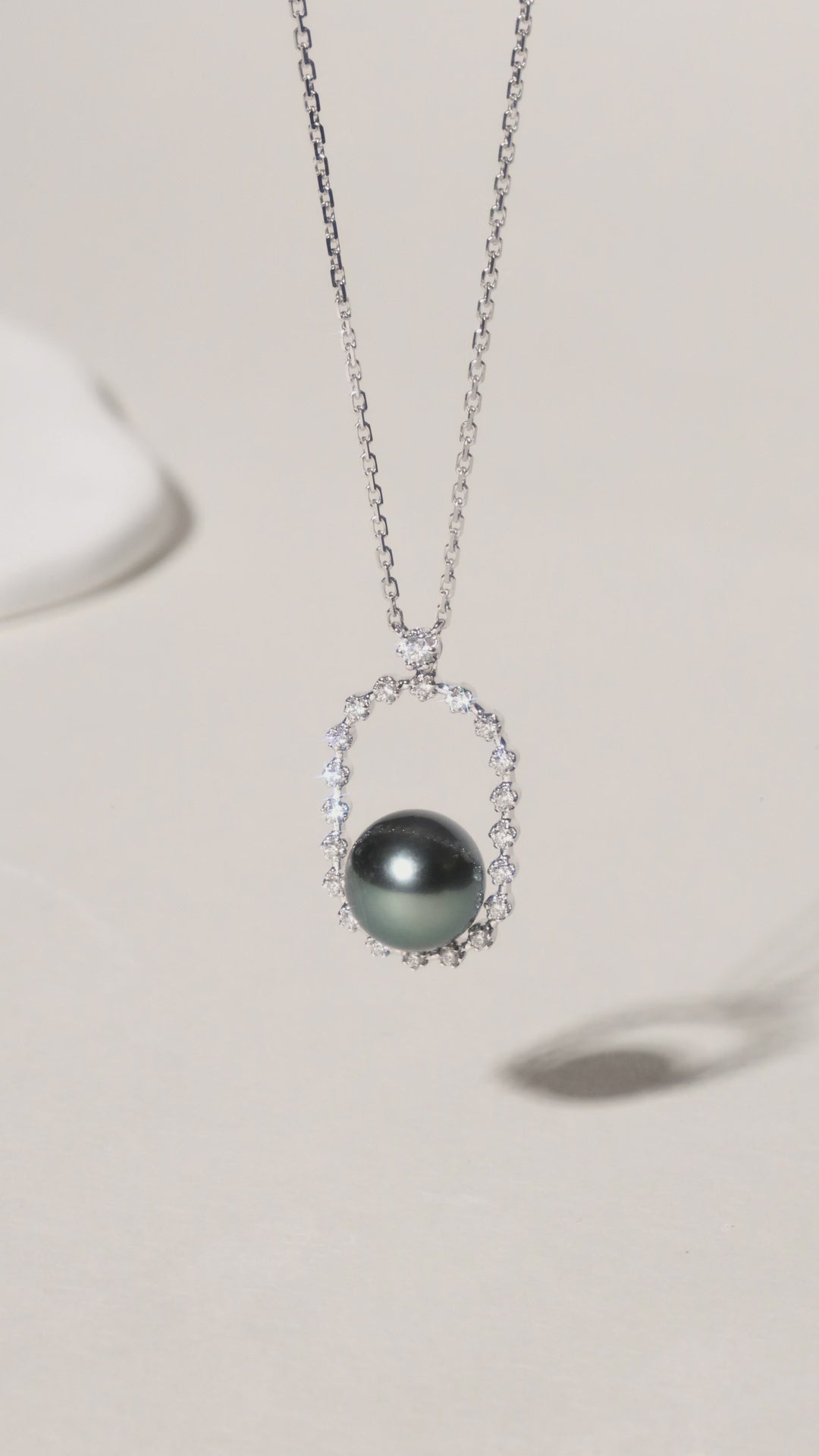 Tahitian Black Pearl 18K Gold Diamond Sparkling Circle Necklace