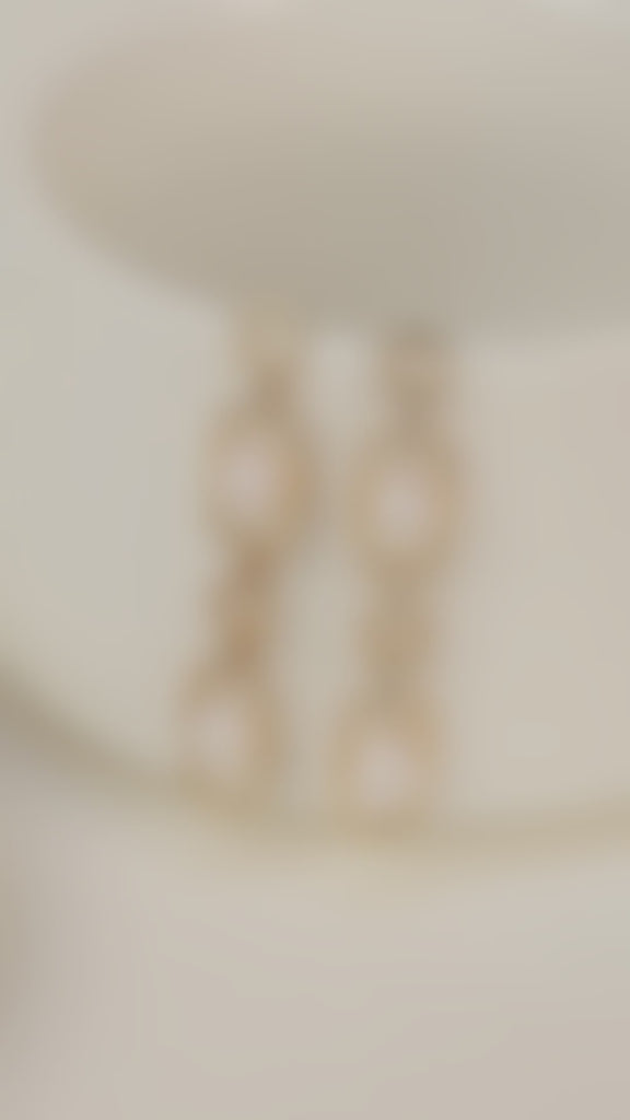 Alt image