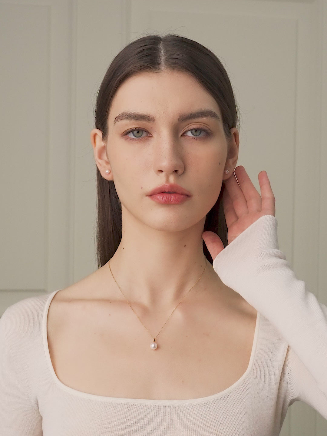 Saltwater Pearl 18K Gold Classic Buckle Pendant Necklace