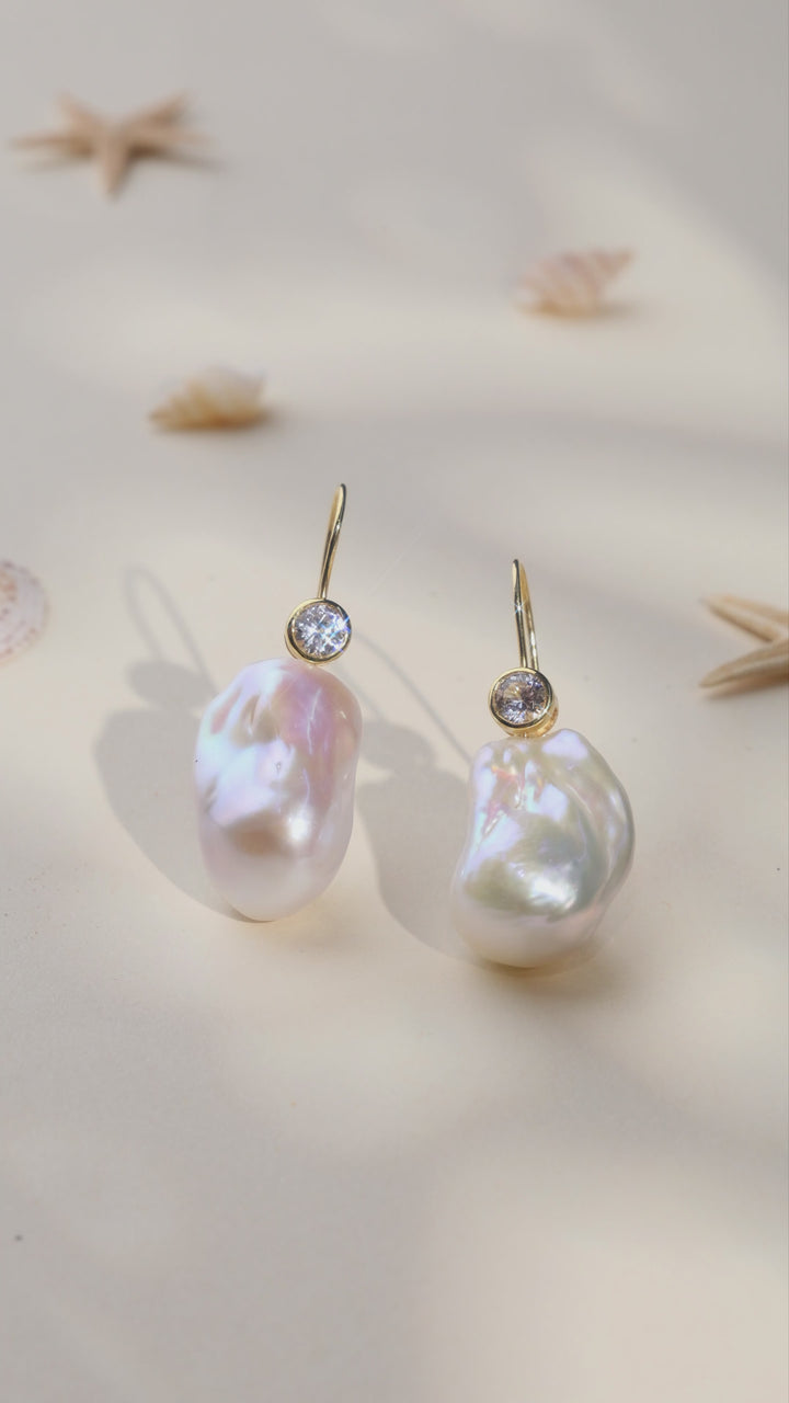 Wonder Baroque Pearl Drop Earrings in 925 Gold Vermeil Sterling Silver — product video | HELAS