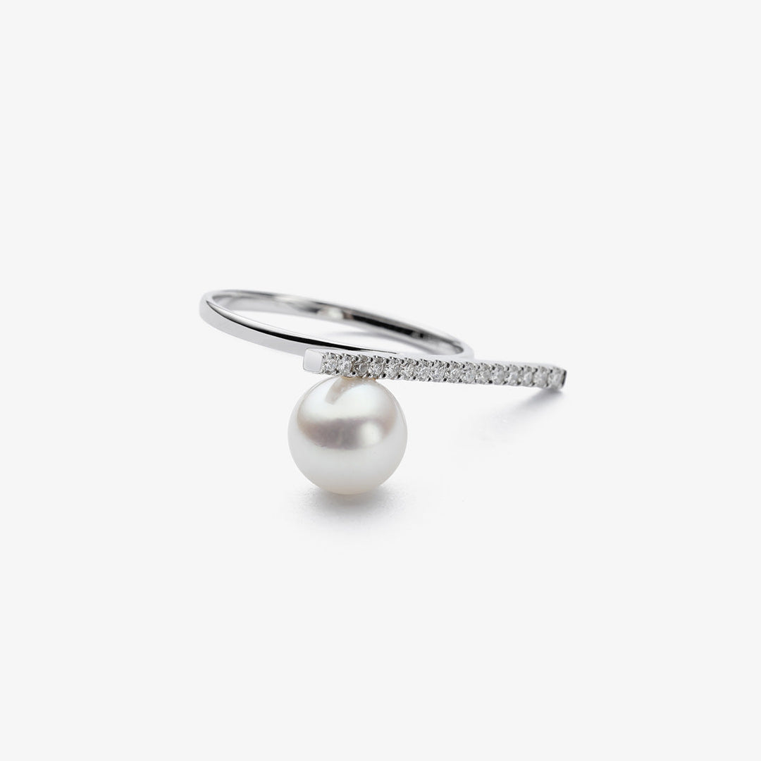 Akoya pearl 18K white gold moon diamond ring from Reflection Collection featuring a pearl, diamond accents, and elegant design.