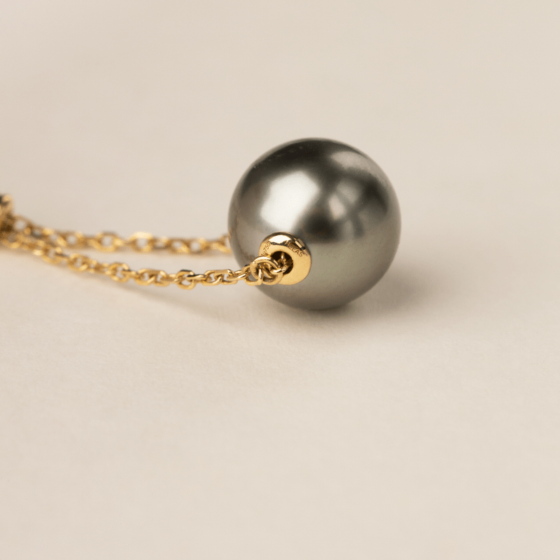 Tahitian Pearl 18K Gold Lucky Drape Studs Earrings - HELAS Jewelry