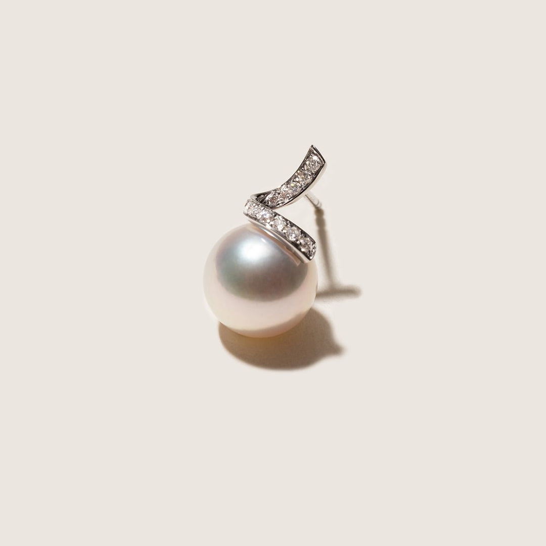Akoya Pearl 18K White Gold Classic Wave Stud Diamonds Earrings - HELAS Jewelry