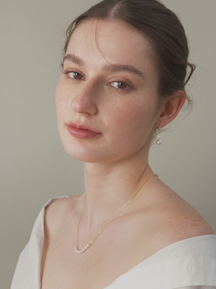 Akoya Pearl 18K Gold Fashion Smile Necklace